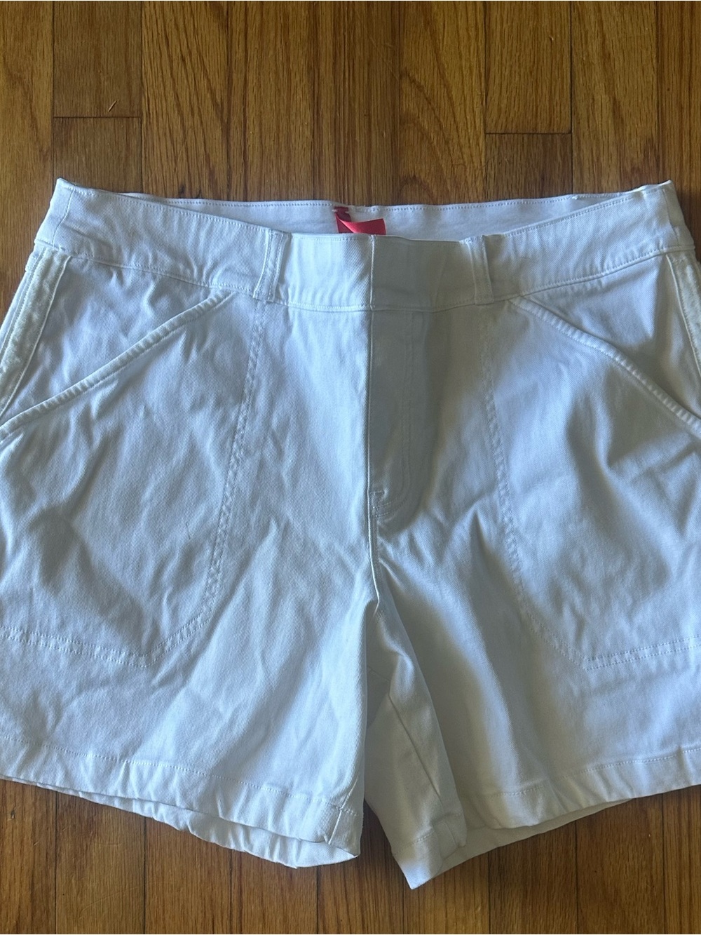 SPANX White Stretch Twill Pull-On Shorts Size XL Elastic Waistband Patch Pockets